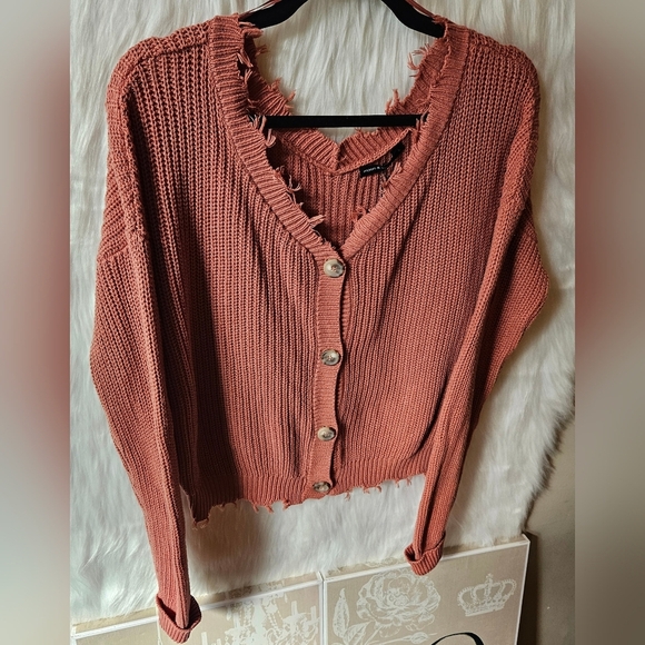 Anthropologie Moon & Madison *Rare* Deep V Fray Cardigan (NWT) - Picture 2 of 8